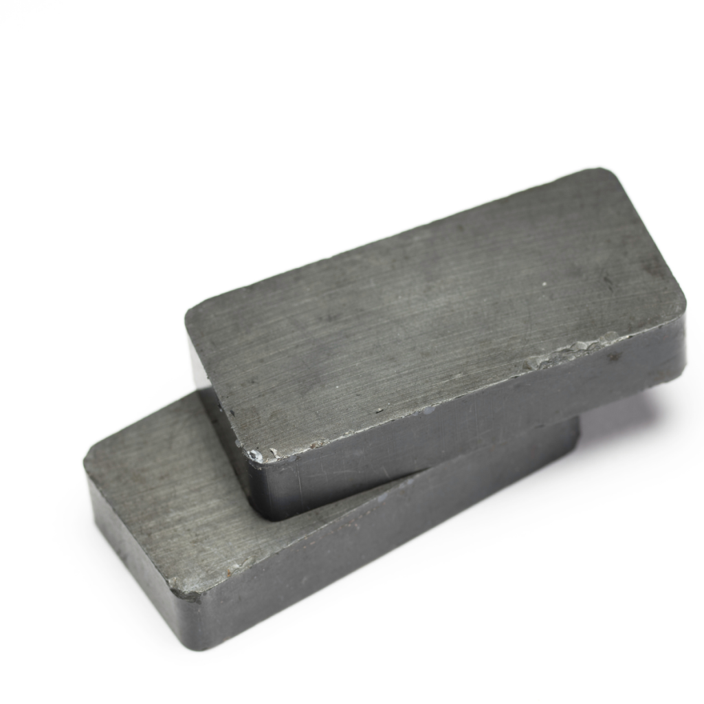 Mıknatısların Çekim Gücü ve Etkilediği Maddeler